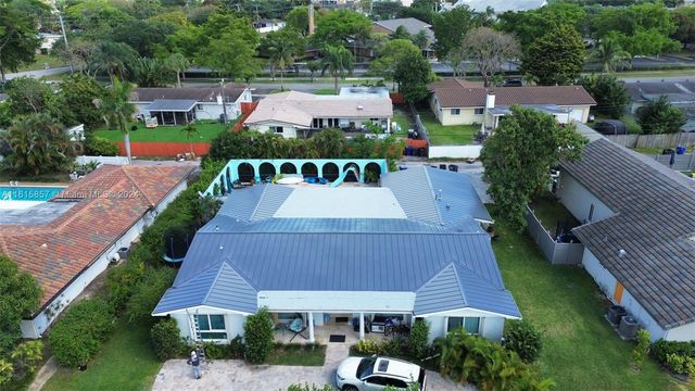 633 N Crescent Dr, Hollywood, FL 33021