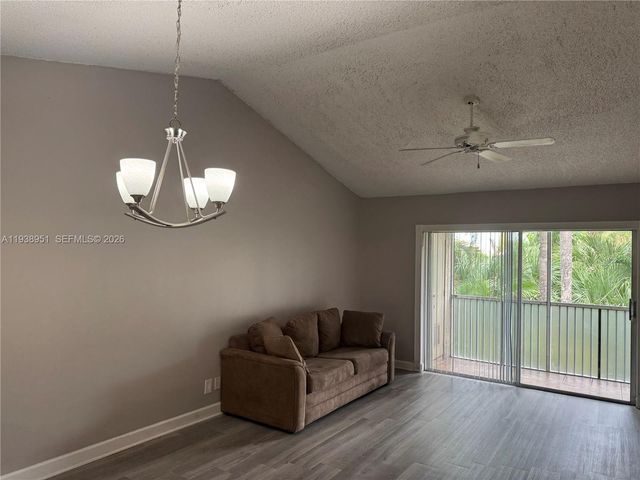 5580 Lakeside Dr 205, Margate, FL 33063