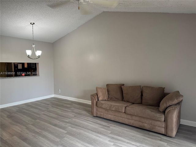 5580 Lakeside Dr 205, Margate, FL 33063