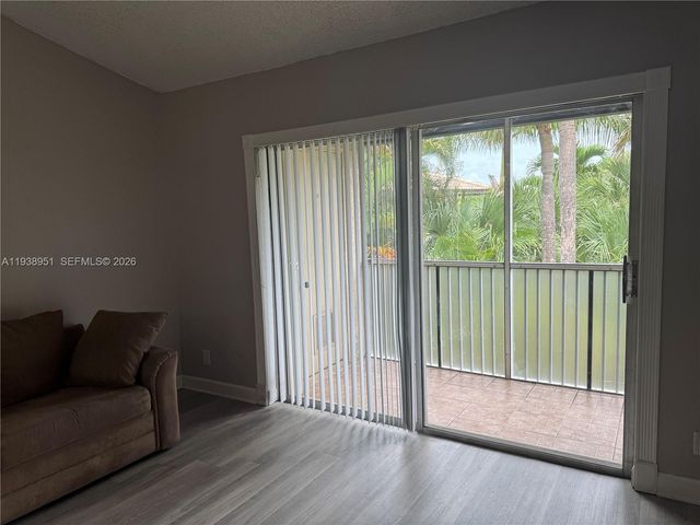 5580 Lakeside Dr 205, Margate, FL 33063