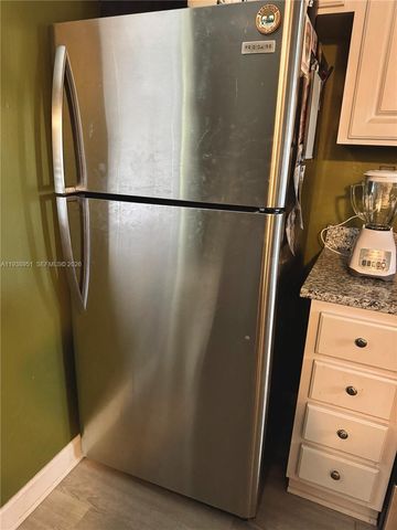 5580 Lakeside Dr 205, Margate, FL 33063