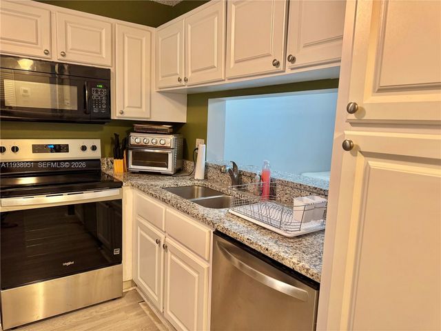 5580 Lakeside Dr 205, Margate, FL 33063