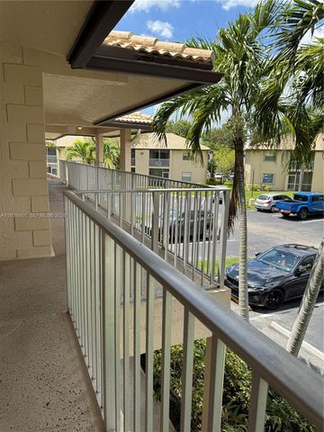 5580 Lakeside Dr 205, Margate, FL 33063