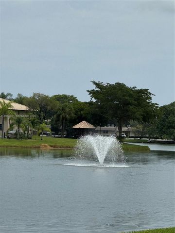 5580 Lakeside Dr 205, Margate, FL 33063