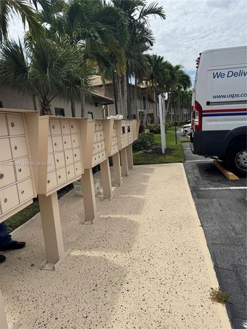 5580 Lakeside Dr 205, Margate, FL 33063