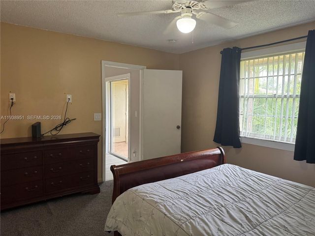 5580 Lakeside Dr 205, Margate, FL 33063