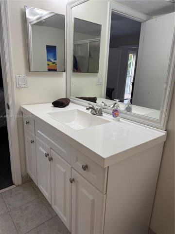 5580 Lakeside Dr 205, Margate, FL 33063