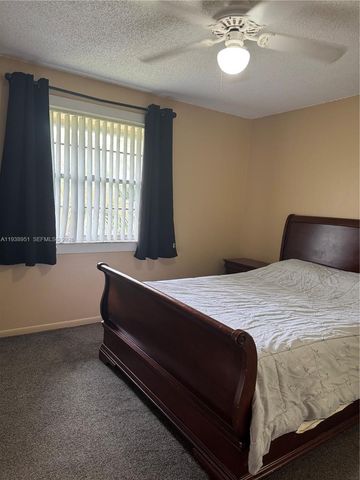 5580 Lakeside Dr 205, Margate, FL 33063