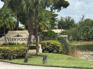 5580 Lakeside Dr 205, Margate, FL 33063