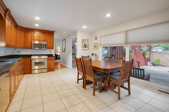 736 Deborah Avenue, Elgin, IL 60123
