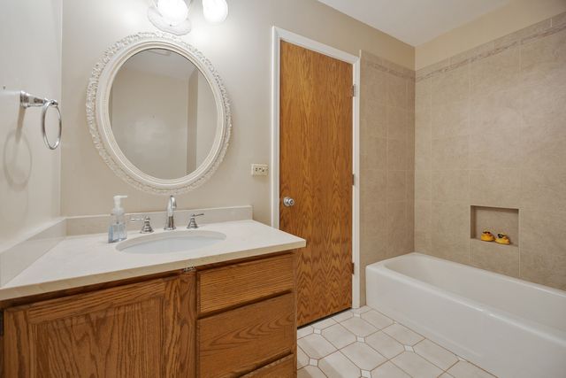 736 Deborah Avenue, Elgin, IL 60123