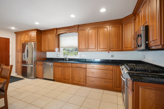 736 Deborah Avenue, Elgin, IL 60123