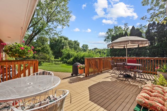 736 Deborah Avenue, Elgin, IL 60123