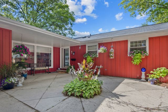 736 Deborah Avenue, Elgin, IL 60123