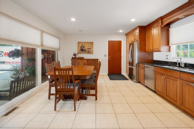 736 Deborah Avenue, Elgin, IL 60123