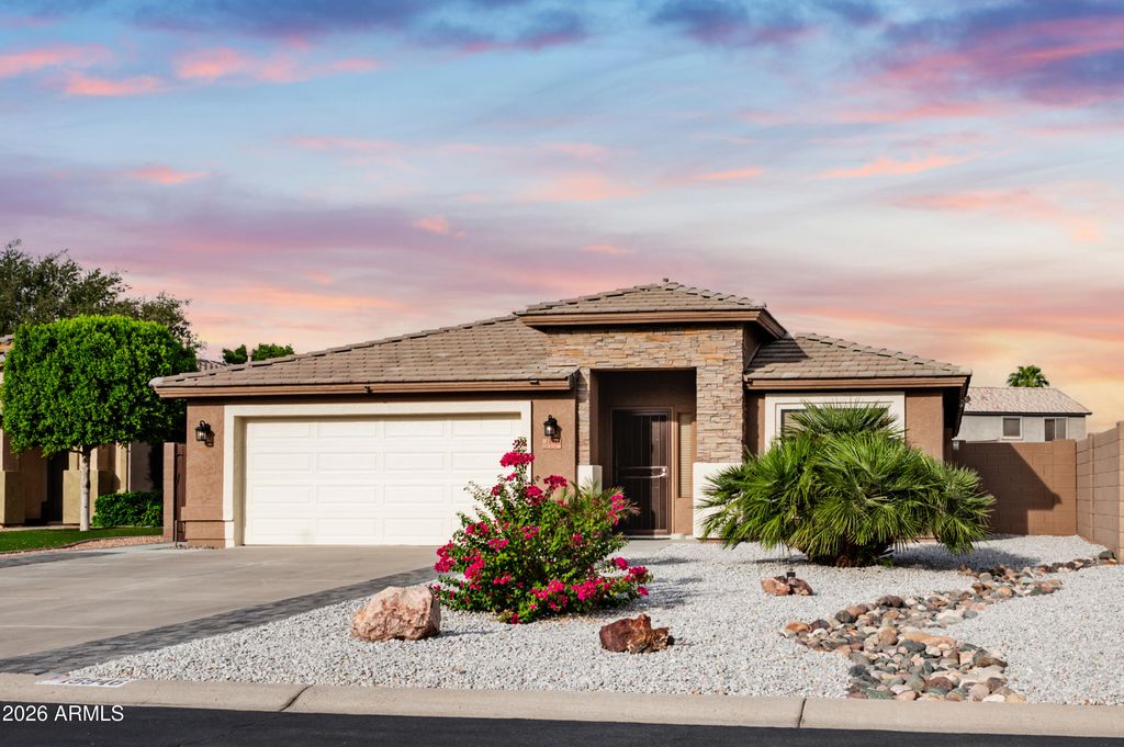 15946 W MARCONI Avenue, Surprise, AZ 85374 — photo 3