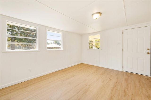 24 Sangster Road, Jesup, GA 31545