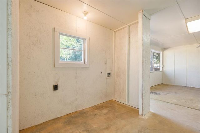 24 Sangster Road, Jesup, GA 31545