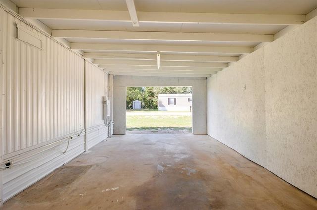 24 Sangster Road, Jesup, GA 31545