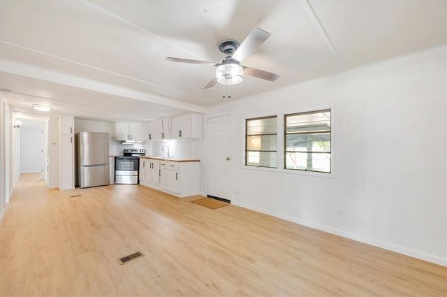 24 Sangster Road, Jesup, GA 31545