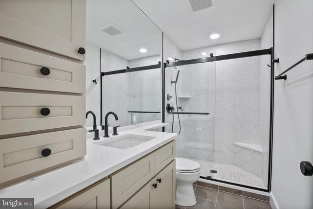 165 EAST ST NE, Vienna, VA 22180