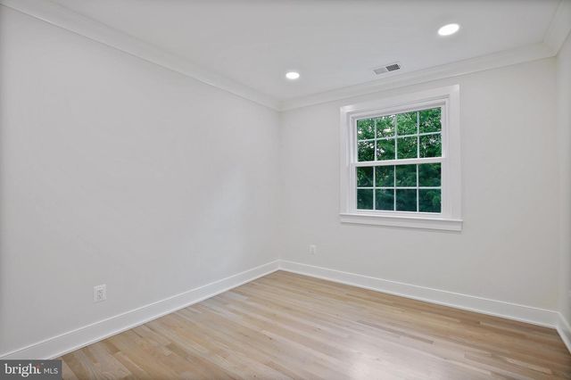 165 EAST ST NE, Vienna, VA 22180