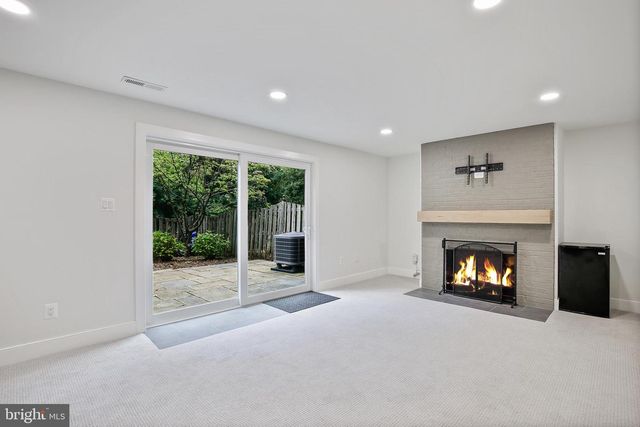 165 EAST ST NE, Vienna, VA 22180