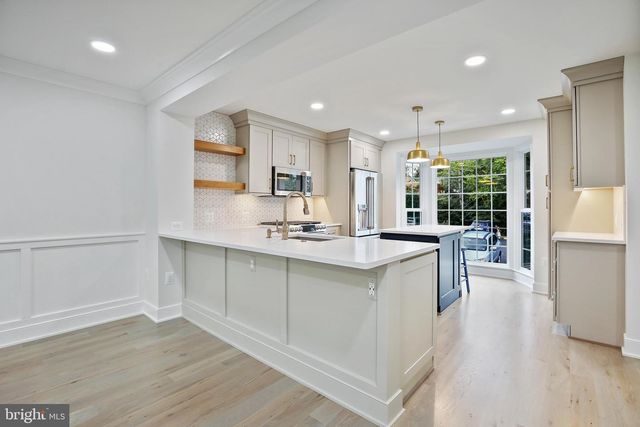 165 EAST ST NE, Vienna, VA 22180