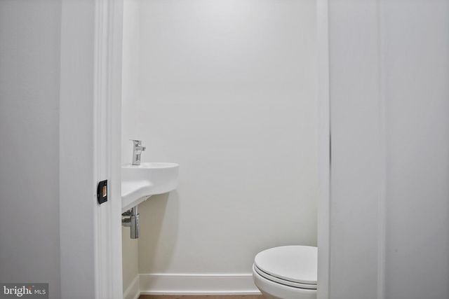 165 EAST ST NE, Vienna, VA 22180