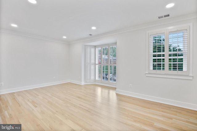 165 EAST ST NE, Vienna, VA 22180