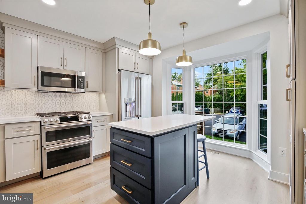 165 EAST ST NE, Vienna, VA 22180