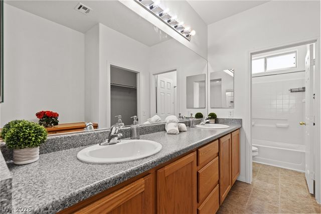 1137 Village Crossing Lane, Las Vegas, NV 89183