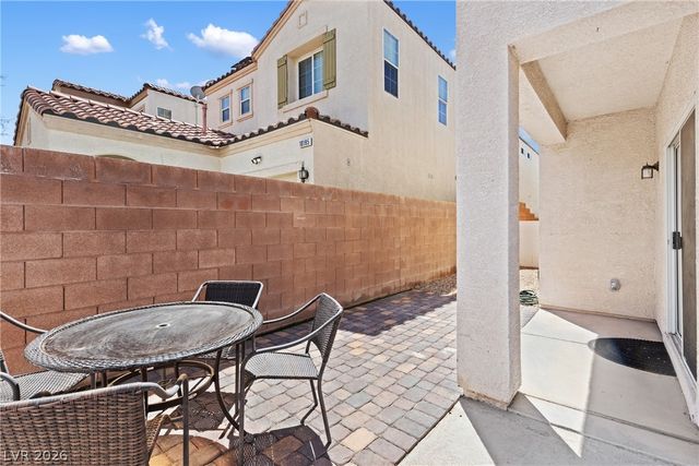 1137 Village Crossing Lane, Las Vegas, NV 89183