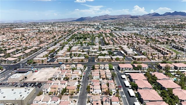 1137 Village Crossing Lane, Las Vegas, NV 89183