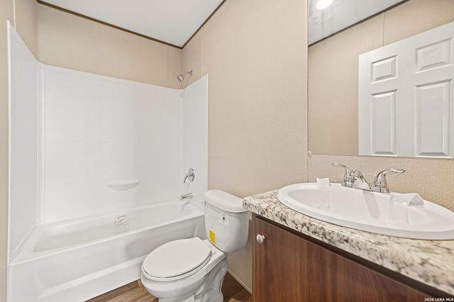 95 County Road 403, Floresville, TX 78114