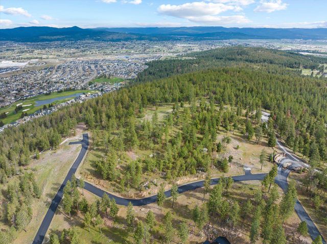 25323 E Colony Ln, Liberty Lake, WA 99019