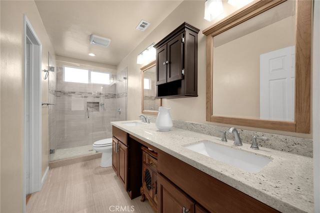 2902 Del Amo Blvd, Lakewood, CA 90712