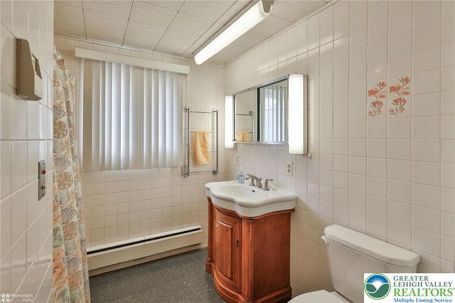 1220 South Lumber Street, Allentown City, PA 18103