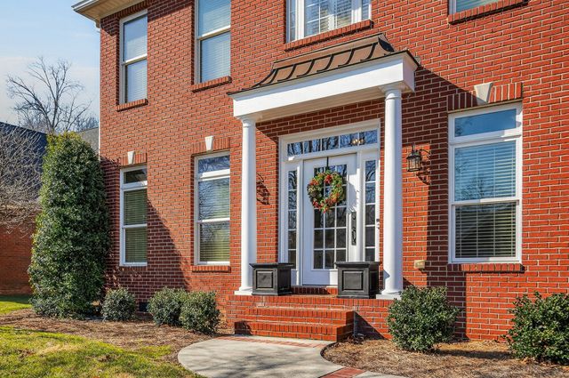 360 Avey Cir, Cookeville, TN 38506