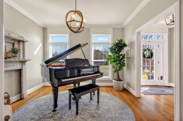 360 Avey Cir, Cookeville, TN 38506