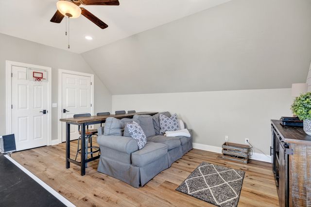 360 Avey Cir, Cookeville, TN 38506