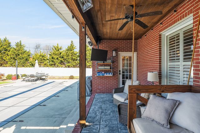 360 Avey Cir, Cookeville, TN 38506