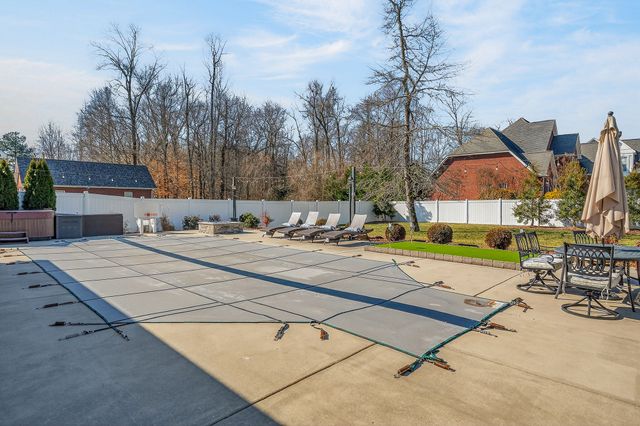 360 Avey Cir, Cookeville, TN 38506