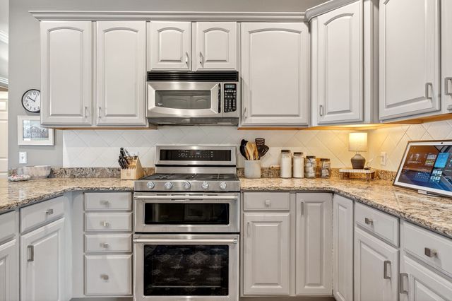 360 Avey Cir, Cookeville, TN 38506