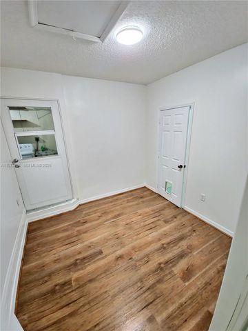 16254 SW 100th Ter, Miami, FL 33196