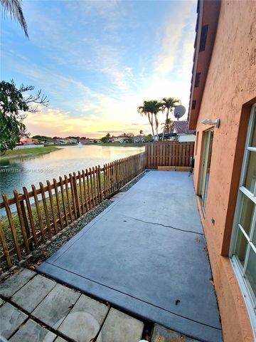 16254 SW 100th Ter, Miami, FL 33196