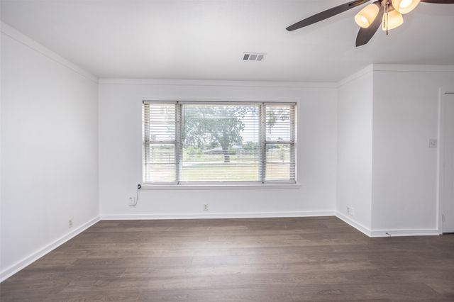 65 Kirby Street, Callisburg, TX 76240