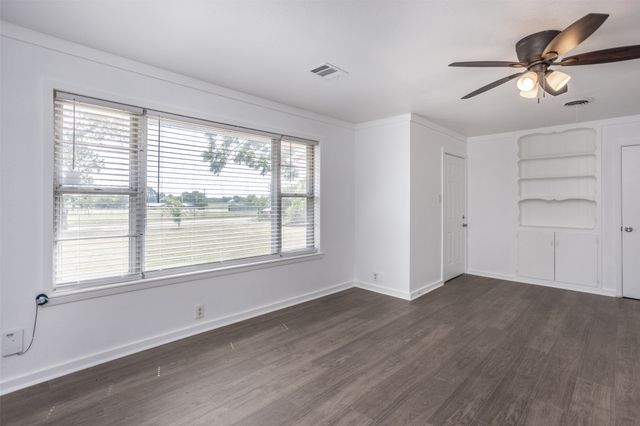 65 Kirby Street, Callisburg, TX 76240