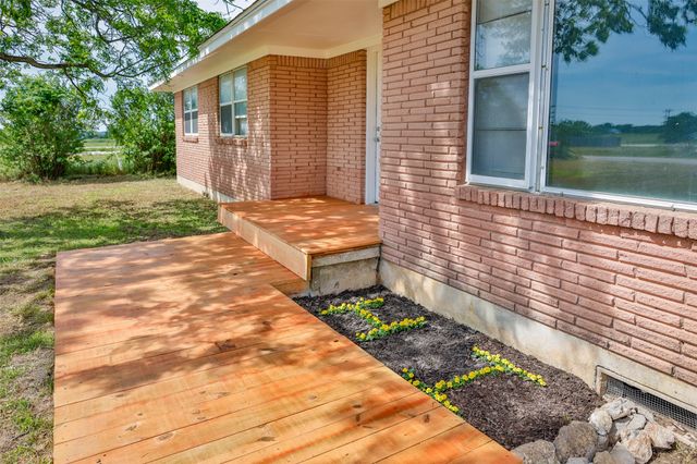 65 Kirby Street, Callisburg, TX 76240