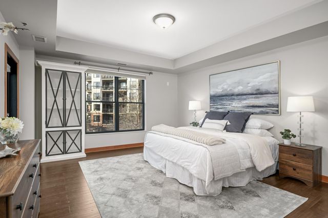 317 Groveland Avenue 305, Minneapolis, MN 55403